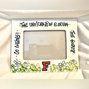 *NWT* U of FLORIDA GATORS Ceramic 5x7 Picture Frame by Magnolia Ln-Hand Painted